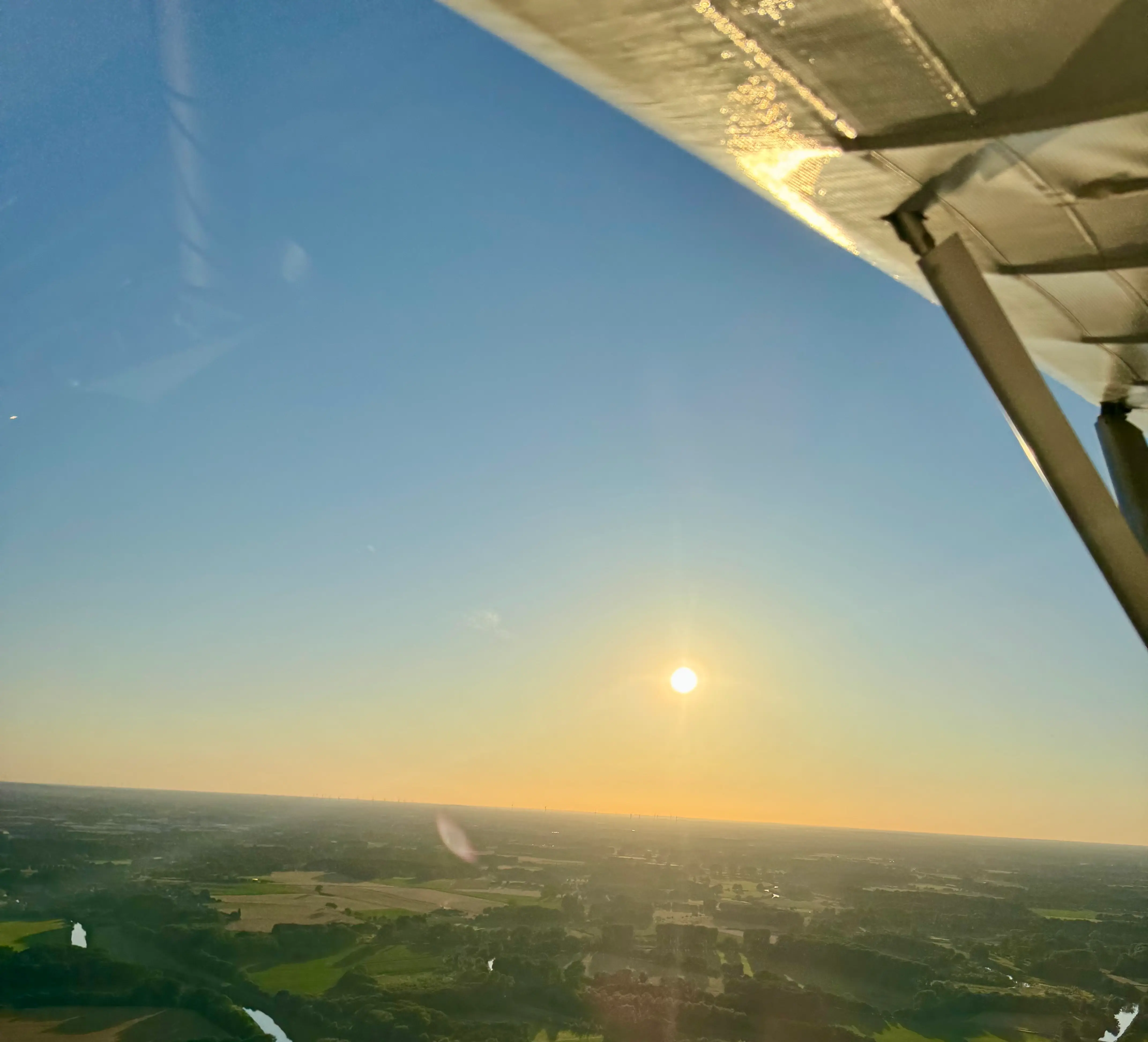 Ultraleichtflugzeug in der Luft