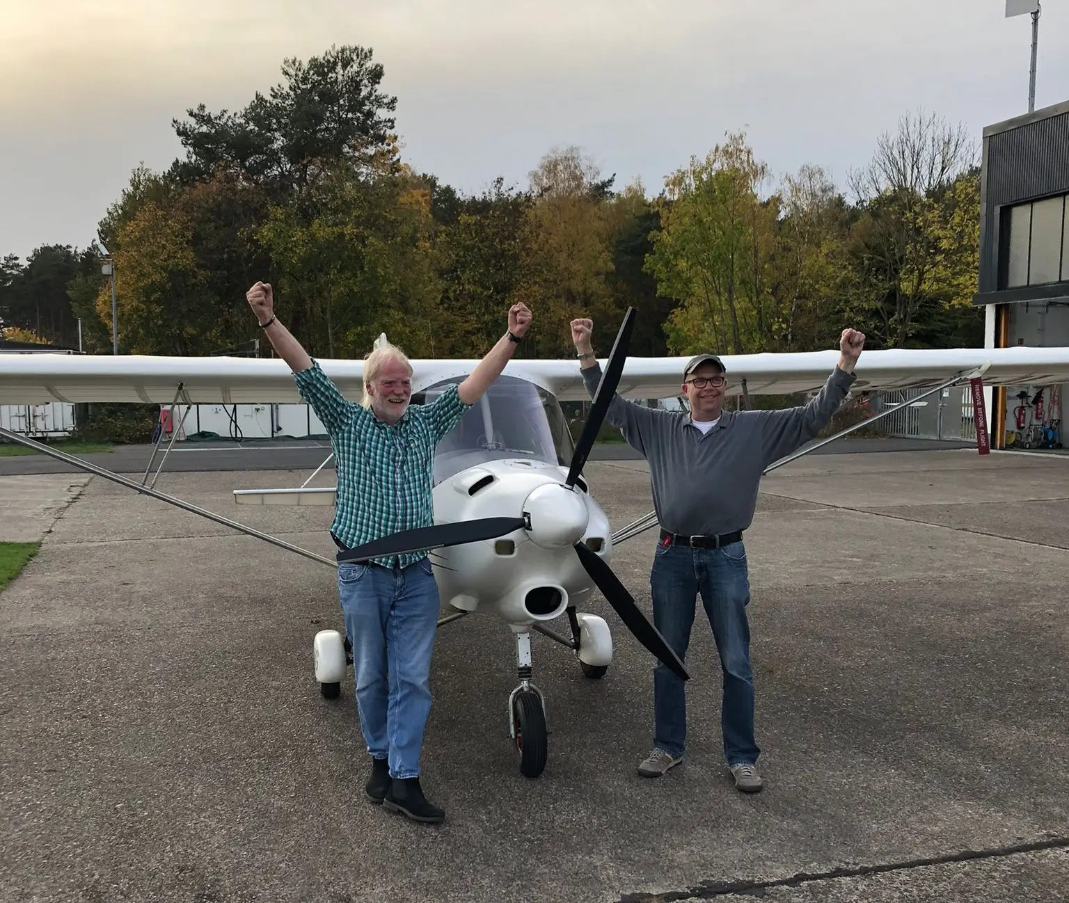 Ultraleicht-Ausbildung im Cockpit